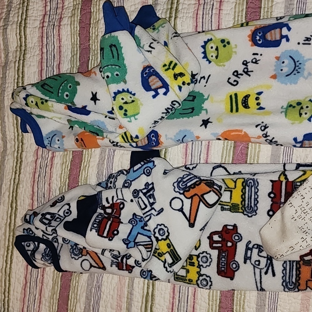 Lot of 2 Absorba Feet Pajamas Size 3T - Picture 2 of 5